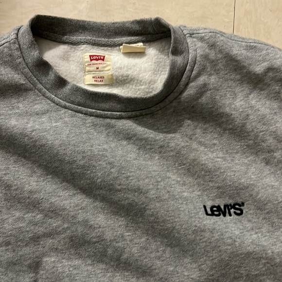 Free Levi’s crewneck - Picture 3 of 6